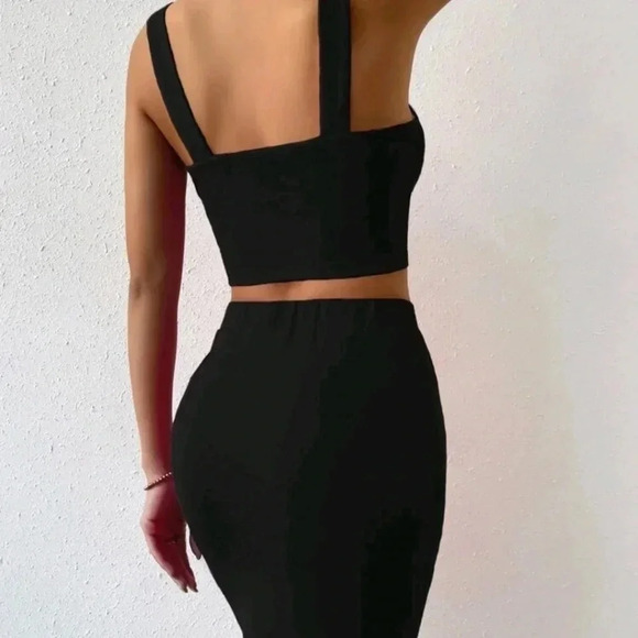 Button Front CamiTop & Bodycon Skirt - Picture 4 of 4